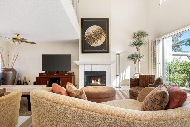260 Vista Royale Cir E