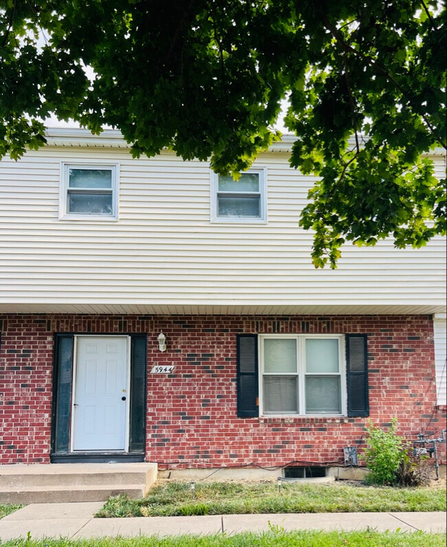 Building Photo - 5944 E 129th St Rental