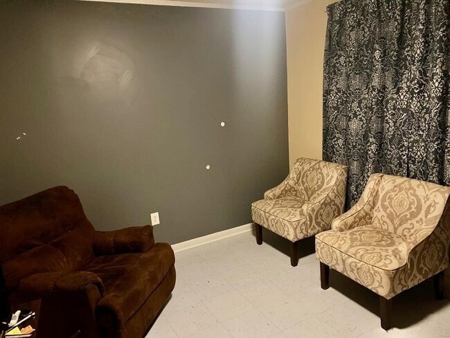 Photo - 306 Woodlawn Dr