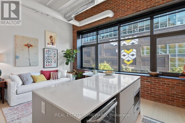 Photo - 150 Logan Ave Unité 207