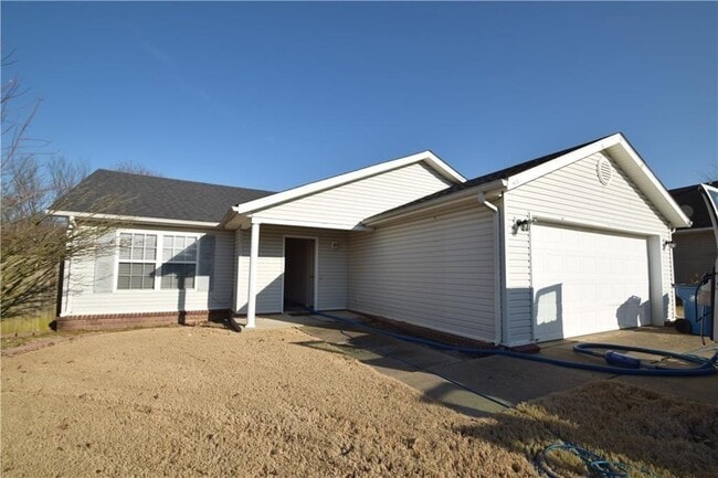 Photo - 803 SW Krug Rd