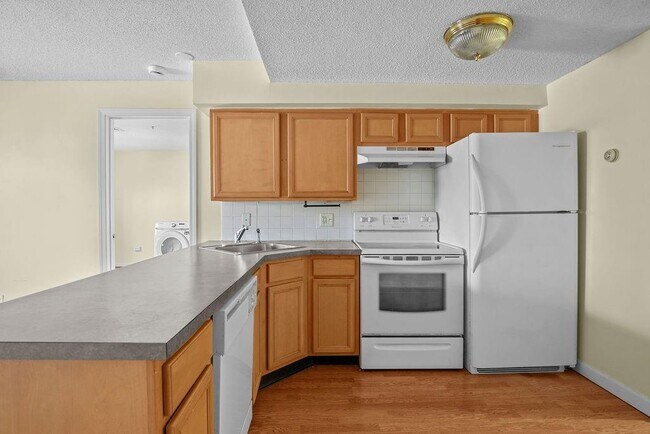 Photo - 31 Devereux Ave