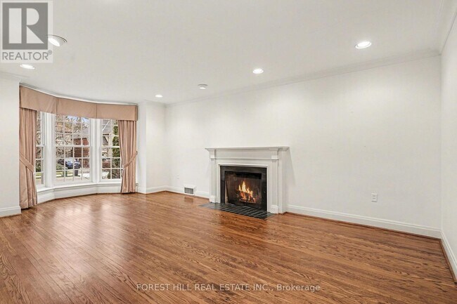 Photo - 289 Glengrove Ave W