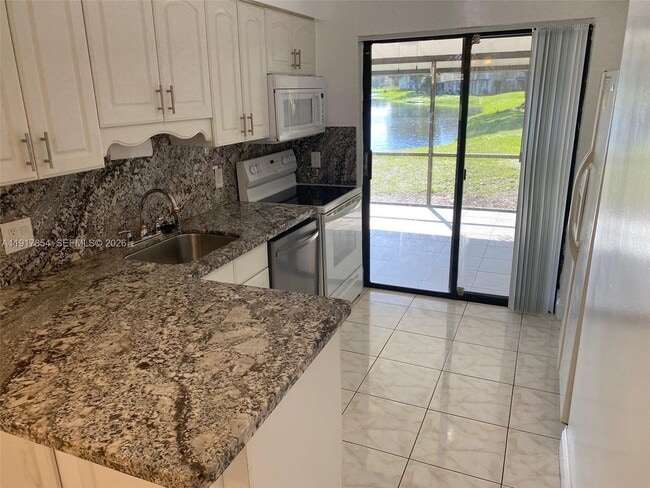 Photo - 200 Wimbledon Lakes Dr Unit 200