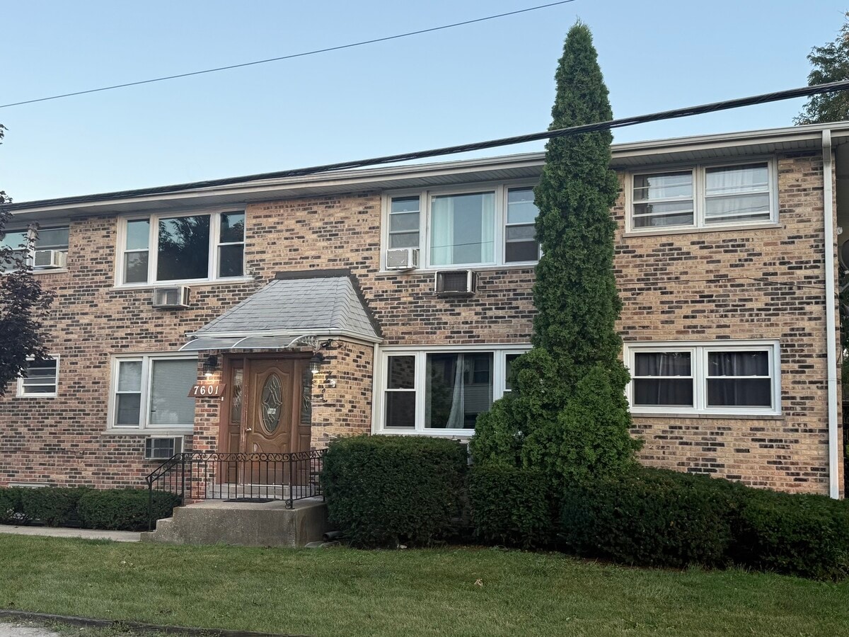 Photo - 7601 Banks St Unidad 1W
