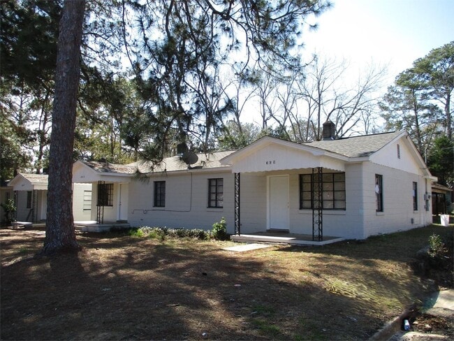 Building Photo - 309 S Cleveland St