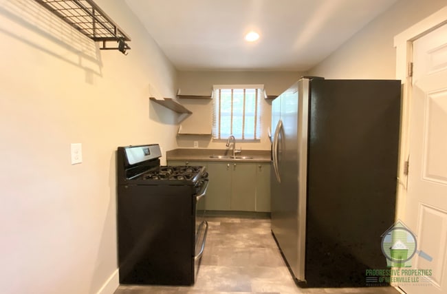 Photo - 403 Glenn Rd