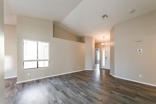 Photo - 831 Anchor Dr