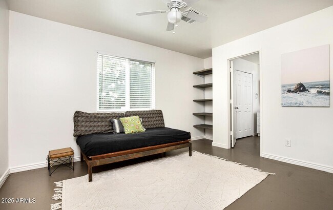 Photo - 3914 E Cheery Lynn Rd