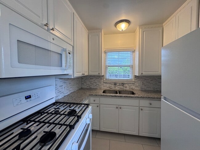 Photo - 562 Lagomarsino Way