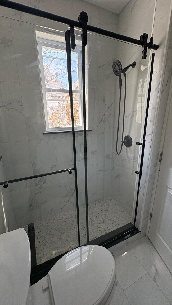 Photo - 128 W 30th St Unidad 1