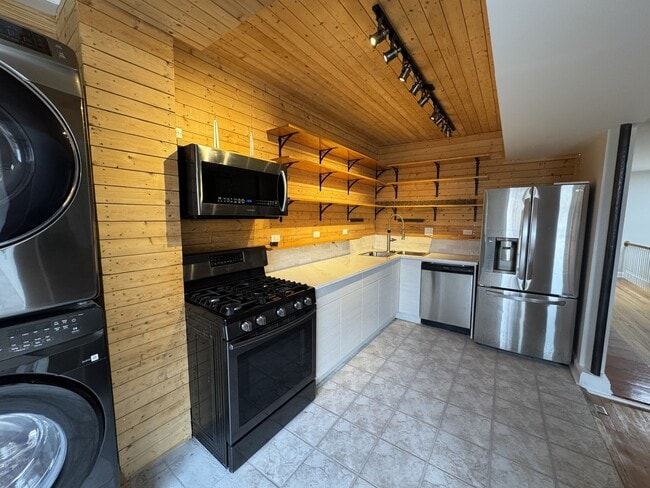 Photo - 5816 W Higgins Ave