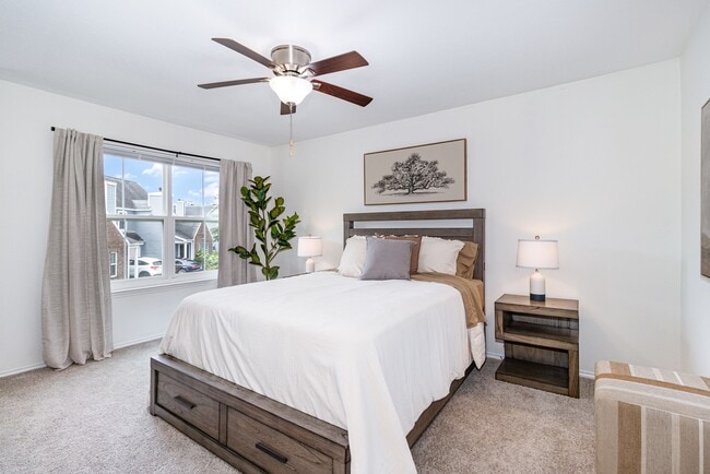 Reclama tu espacio, relájate, recarga energías y hazlo tuyo hoy. - Windridge Townhomes