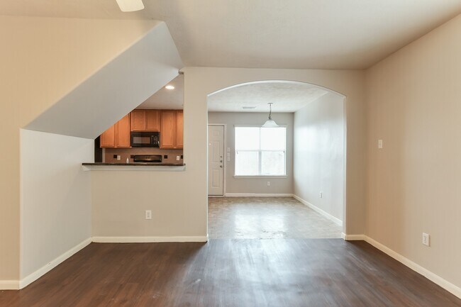 Photo - 25222 Barmby Dr