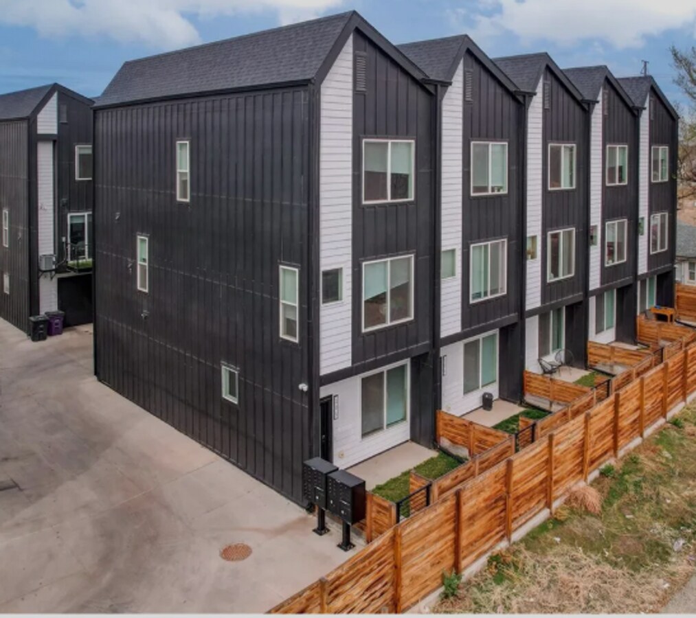 Photo - 4925 W 10th Ave Apartment Unit 4925 W 10th Avenue #102 -AS
