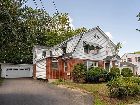 Building Photo - 710 Coolidge Ave Unit 2