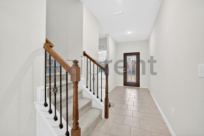 Photo - 504 Banbury Ct