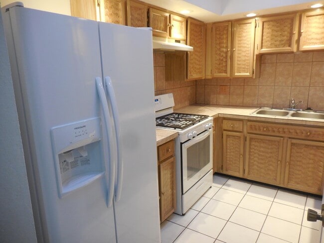 Photo - 3110 Isla Marino St