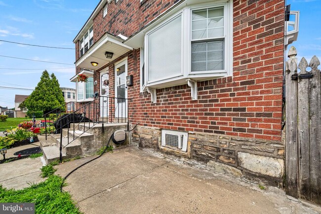 Photo - 636 Arthur St