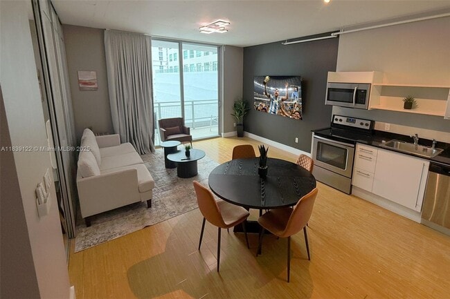 Building Photo - 690 SW 1st Ct Unit 1221 Rental