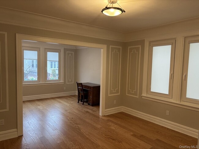 Photo - 59-37 57th Dr