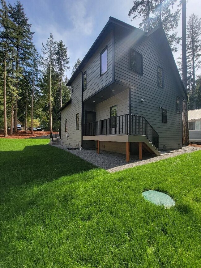 Photo - New Construction, Custom Chalet-style Home In Yelm. 3 bedrooms, 2 1/2 baths.