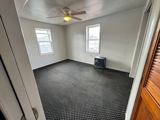 Photo - 202 S Detroit St Unidad 103 W Lafayette St. Apt 4