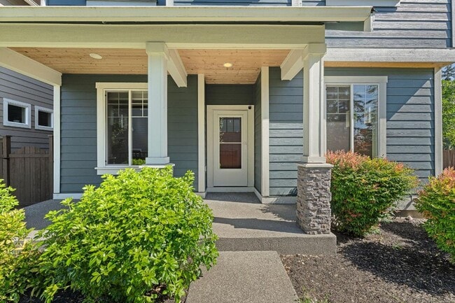 Photo - Beautiful Puyallup Corner Lot Home with Office, A/C, Formal Dining & Bonus Loft!
