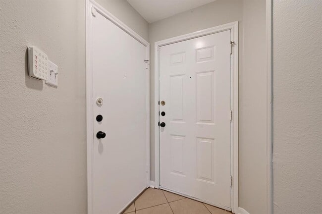 Photo - 2318 Riddle Rd