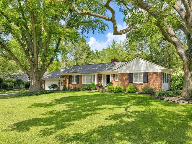 20 Briar Patch Rd