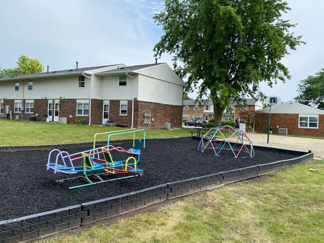 Photo - STERLING COURT APARTMENTS