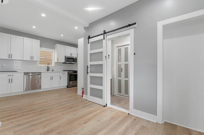 4317 Cottage Ave Unit 1