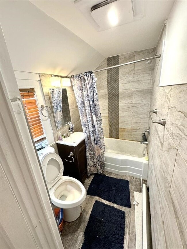 Photo - 17 Beach St Unit 2