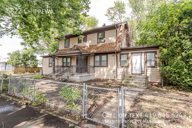 Building Photo - 5822 Chippewa-