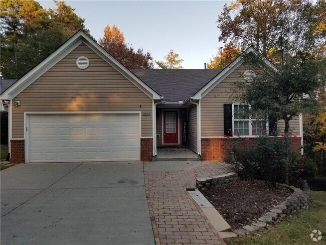 Building Photo - 2010 Mina Ln Dr NE Rental