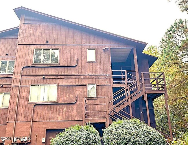 Building Photo - 602 Dover St Unit 602 Rental