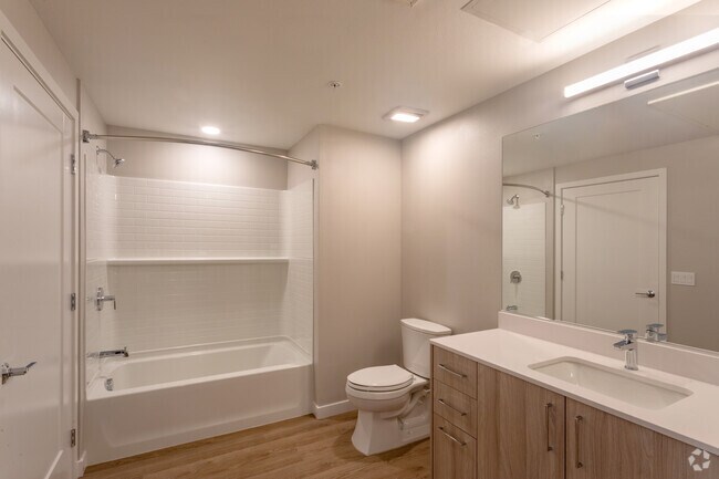 Daniela 1BR, 1BA -763SF