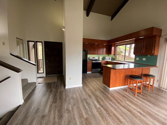 Photo - Hucrest 3 Bedroom 2 Bath House!