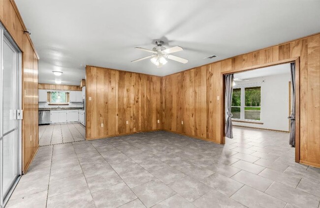 Photo - 5574 Houston Dr