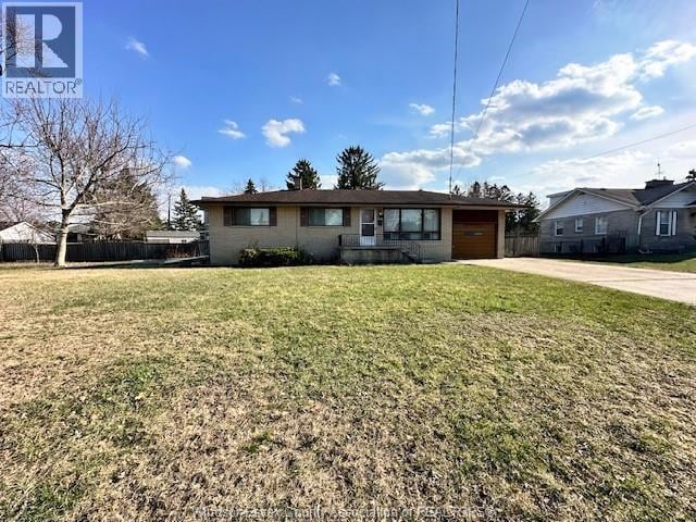 Photo - 921 Kennedy Dr W