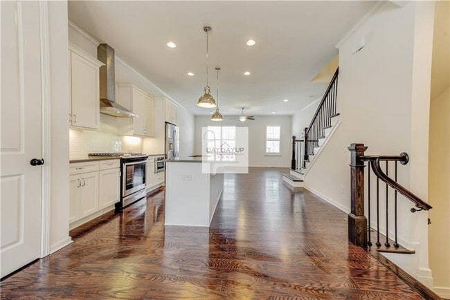 Photo - 16 Lochurst Ln