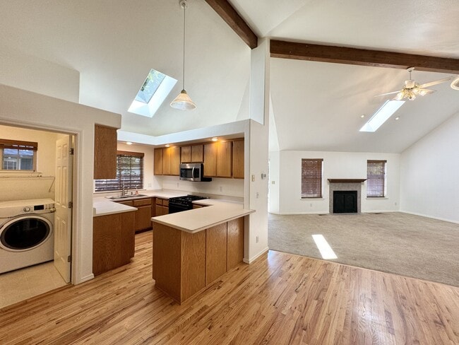 Photo - 260 Arnos St