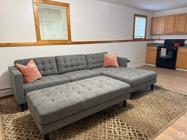 Building Photo - 608 US-7 Rental
