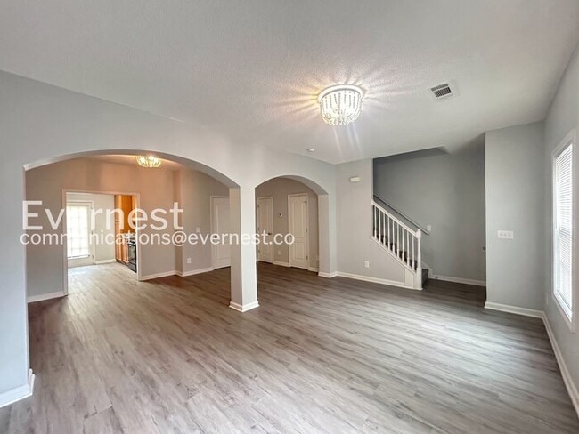 Photo - 8669 Thomas Rd