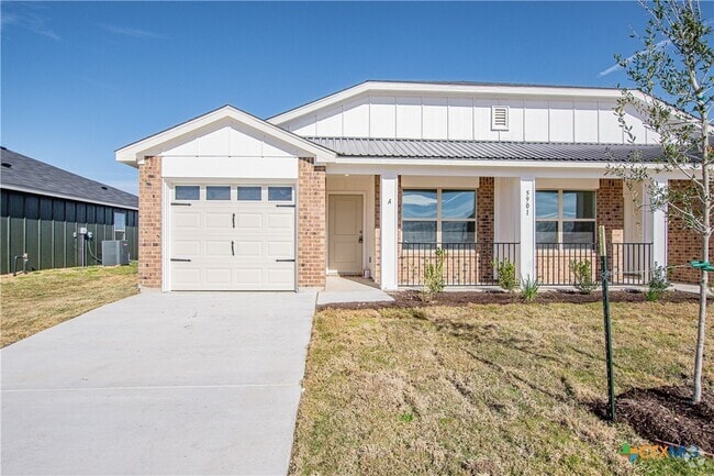 Building Photo - 5901 Betty Lou Dr Rental