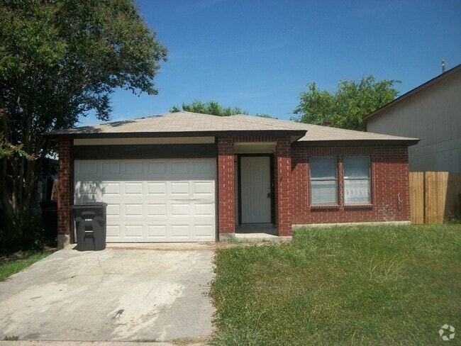 Building Photo - NICE HOME NEAR EVERYTHING
