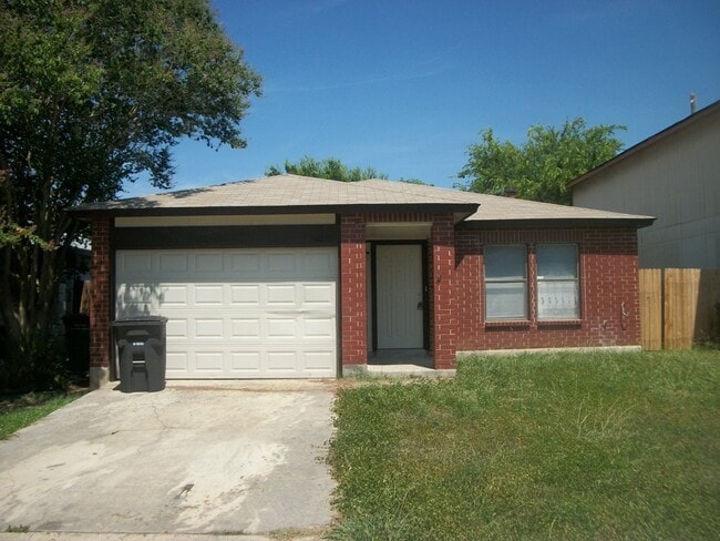 NICE HOME NEAR EVERYTHING - NICE HOME NEAR EVERYTHING