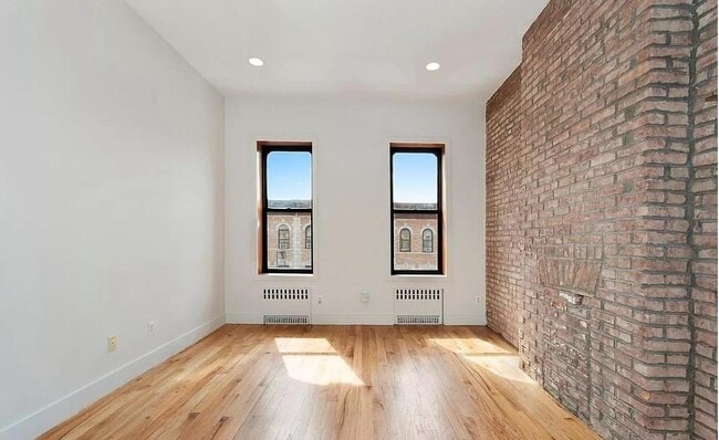 Building Photo - 1271 Decatur St Rental