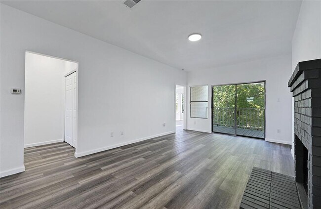 Photo - 9508 Kempler Dr Unit B