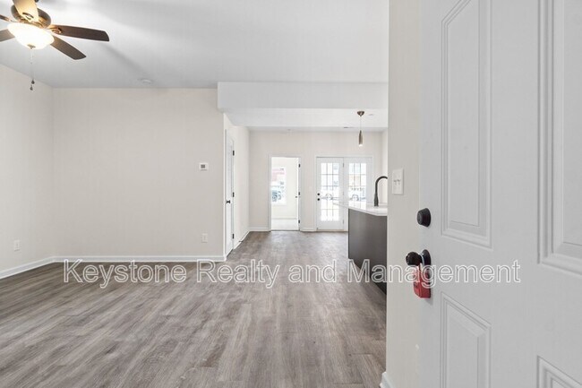 Photo - 206-B-206 E Johnson Cir